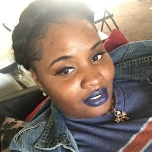 Meet your Posher, Kendra